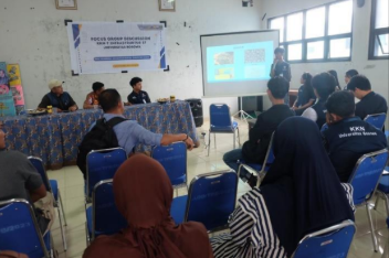 Pelatihan dan Sosialisasi Air Bersih Sanitasi dan Filterisasi Air Kepada Masyarakat